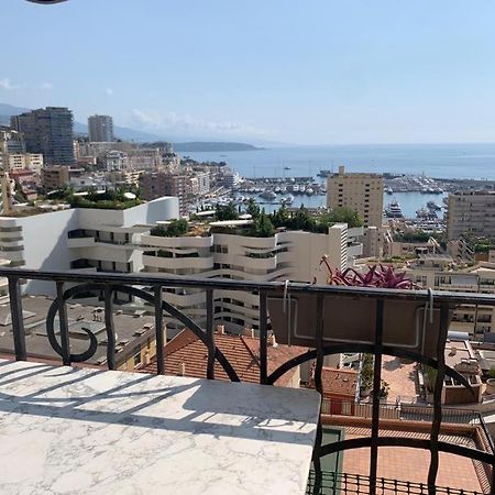 Plein Coeur De Monaco, A 300 Metres A Pied Du Port De Monaco, 4 Pieces Dans Des Escaliers Vue Mer Exceptionnelle Luaran gambar